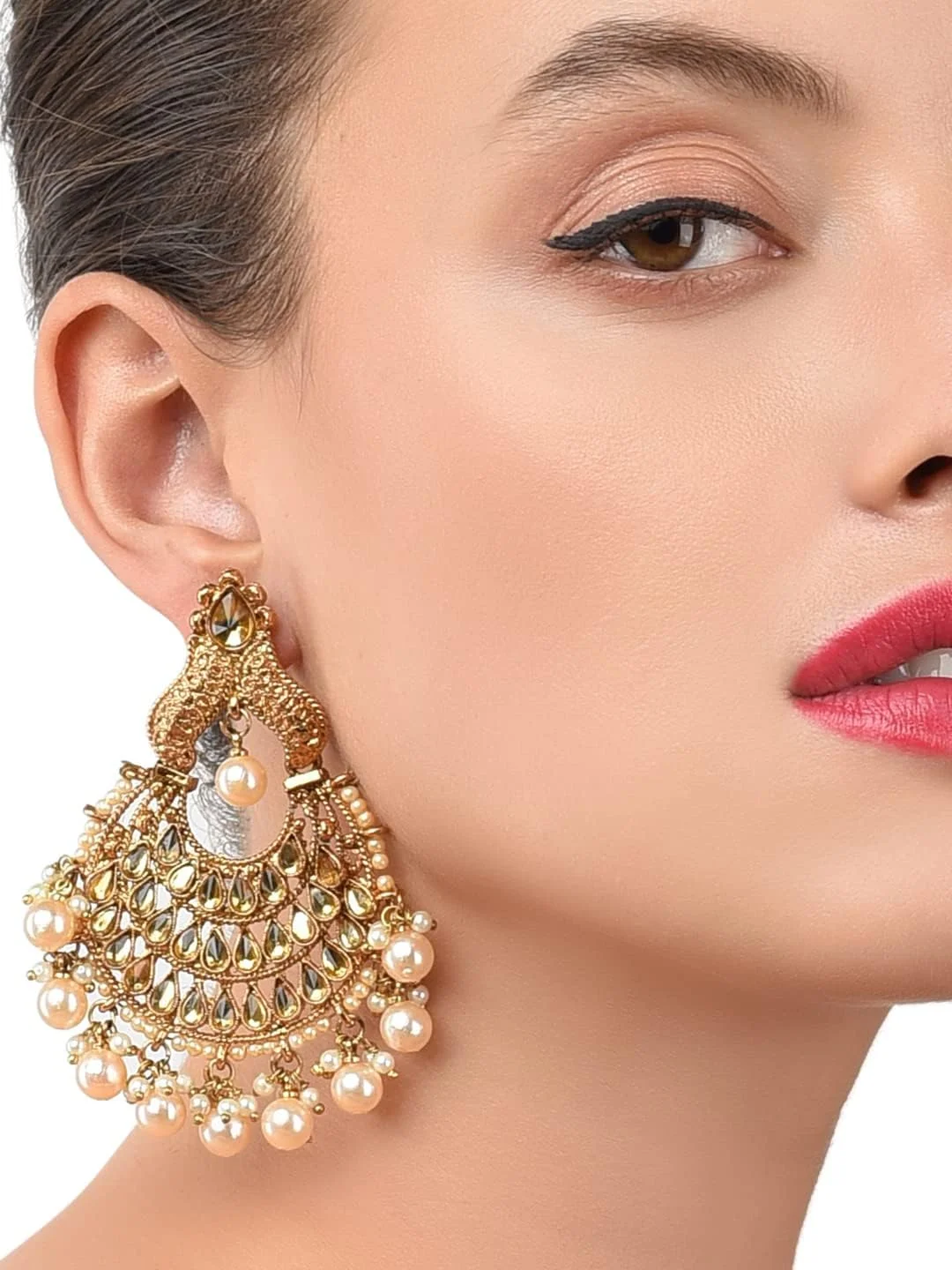 گوشواره آویز و آویزی زنانه با روکش طلای 22 عیار و طرح طلایی عتیقه ZAVERI PEARLS مدل ZPFK6994 گوشواره آویز و آویزی زنانه با روکش طلای 22 عیار و طرح طلایی عتیقه ZAVERI PEARLS مدل ZPFK6994