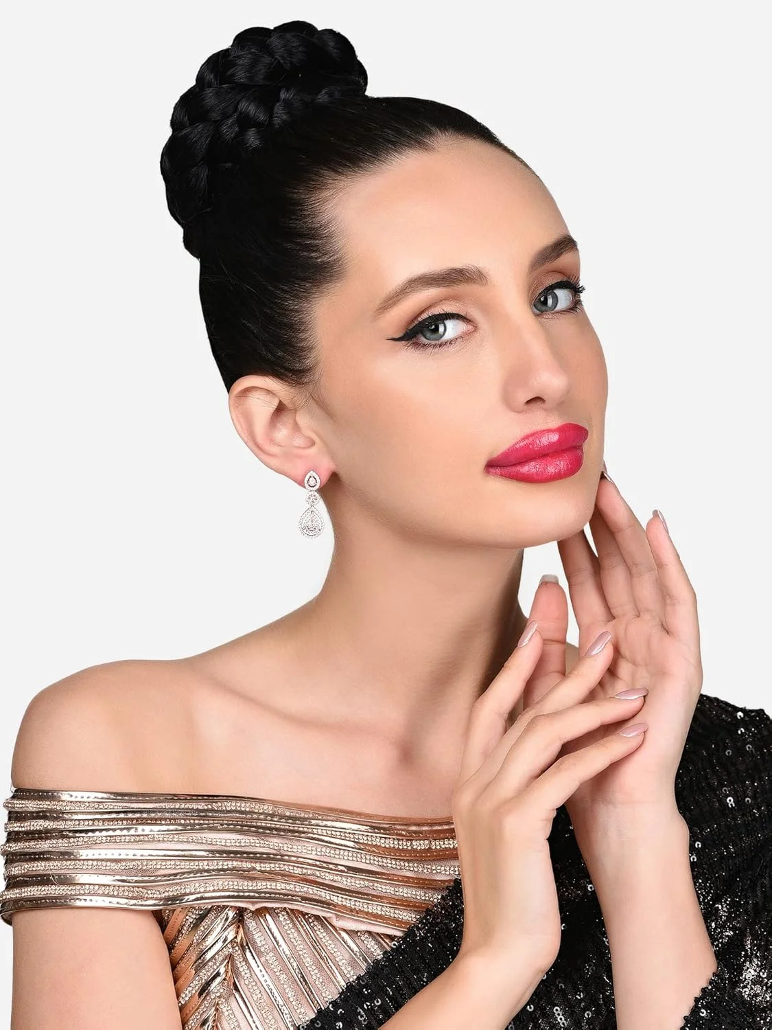گوشواره آویز زنانه نگین زیرکونیا با روکش رزگلد Zaveri Pearls مدل ZPFK15943 گوشواره آویز زنانه نگین زیرکونیا با روکش رزگلد Zaveri Pearls مدل ZPFK15943