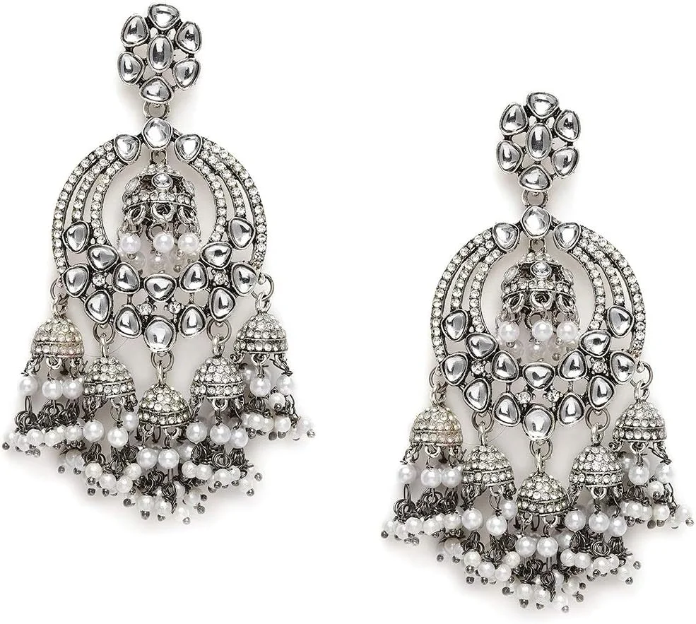 گوشواره های آویز جومکی نگین کاری شده با سنگ اتریشی و طرح کندان نقره ای آنتیک ZAVERI PEARLS مدل ZPFK10164 زنانه