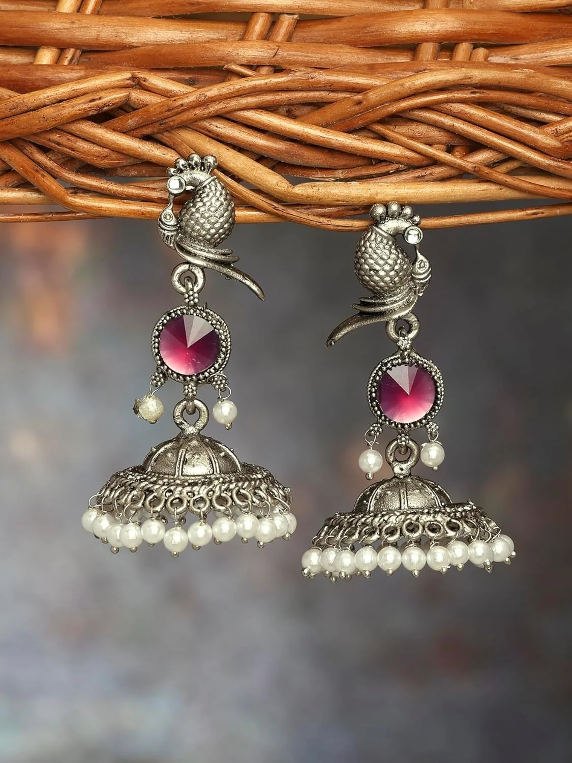 گوشواره جومکی سنتی زنانه Zaveri Pearls طرح طاووس بنفش با سنگ و مهره های نقره ای اکسید شده - ZPFK16699 گوشواره جومکی سنتی زنانه Zaveri Pearls طرح طاووس بنفش با سنگ و مهره های نقره ای اکسید شده - ZPFK16699