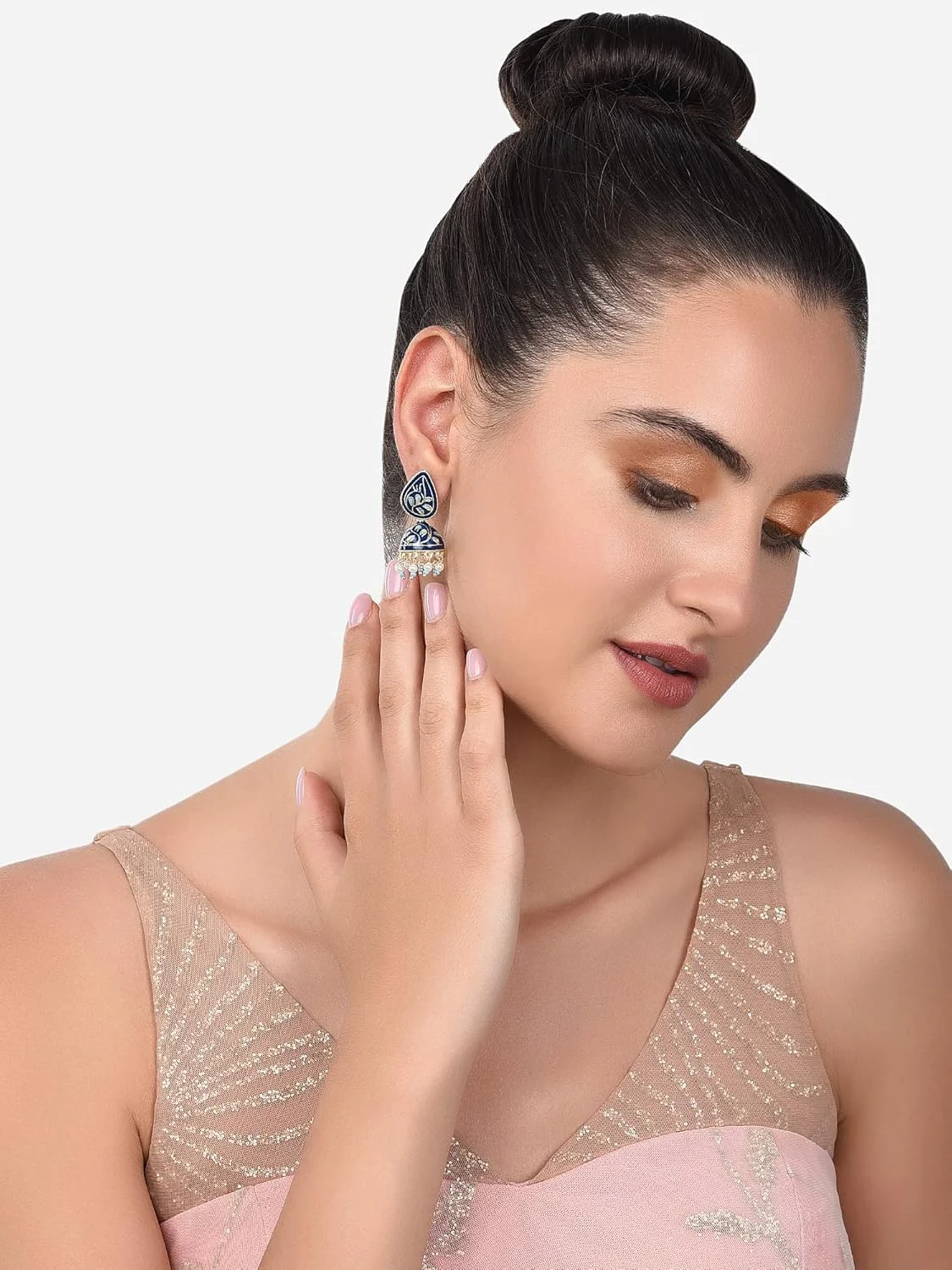 گوشواره Jhumki سنتی میناکاری آبی ZAVERI PEARLS زنانه - ZPFK14375 گوشواره Jhumki سنتی میناکاری آبی ZAVERI PEARLS زنانه - ZPFK14375