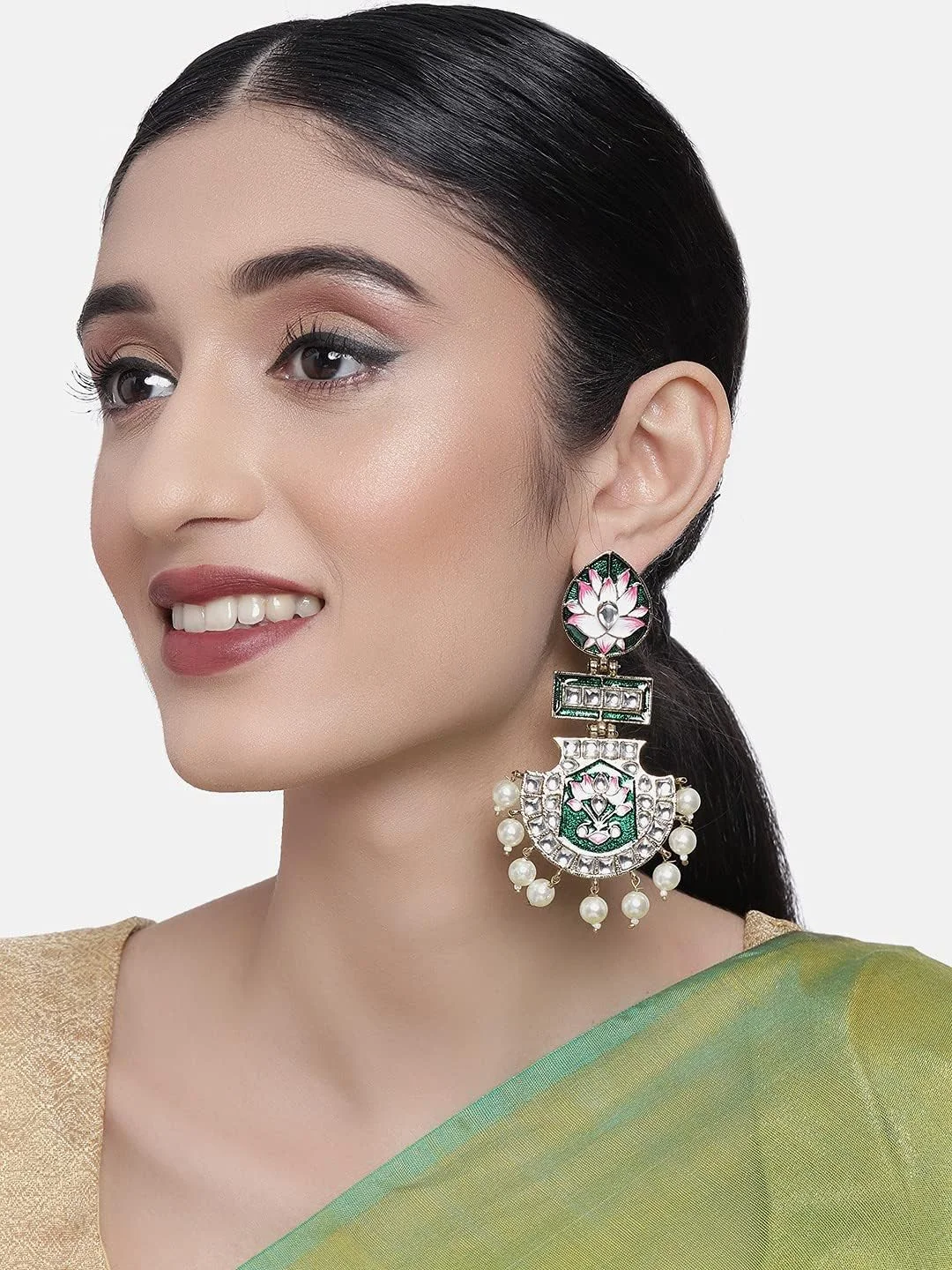 گوشواره آویز زنانه Zaveri Pearls با طراحی میناکاری لوتوس سبز و صورتی با نگین های Kundan - ZPFK10343 گوشواره آویز زنانه Zaveri Pearls با طراحی میناکاری لوتوس سبز و صورتی با نگین های Kundan - ZPFK10343