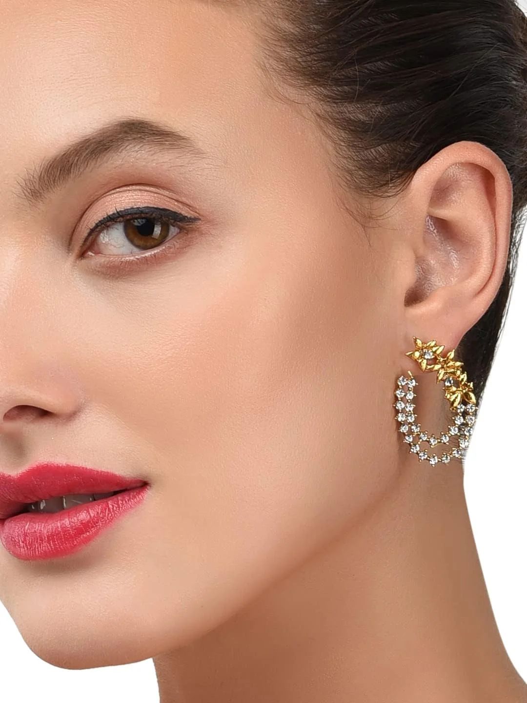 گوشواره میخی زنانه ZAVERI PEARLS با طرح گل، روکش طلای عتیقه 22 عیار (ZPFK8055) گوشواره میخی زنانه ZAVERI PEARLS با طرح گل، روکش طلای عتیقه 22 عیار (ZPFK8055)
