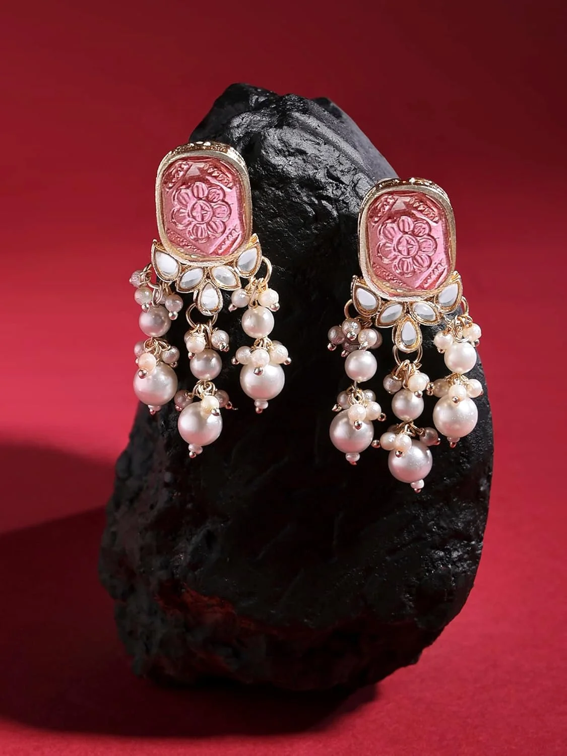 گوشواره آویز چند لایه سنگ و کندن مرواریدی رنگ شراب زنانه ZAVERI PEARLS - ZPFK15441