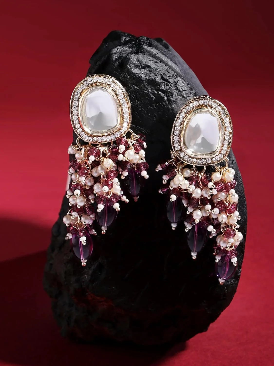 گوشواره آویز زنانه نگین دار Zaveri Pearls با خوشه های بنفش و تزیینات Kundan مدل سنتی - ZPFK15637 گوشواره آویز زنانه نگین دار Zaveri Pearls با خوشه های بنفش و تزیینات Kundan مدل سنتی - ZPFK15637
