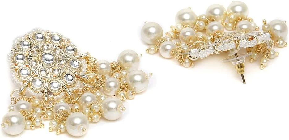 گوشواره آویز زنانه طرح کندن و مروارید طلایی رنگ Zaveri Pearls مناسب مجموعه عروسی - ZPFK10097 گوشواره آویز زنانه طرح کندن و مروارید طلایی رنگ Zaveri Pearls مناسب مجموعه عروسی - ZPFK10097