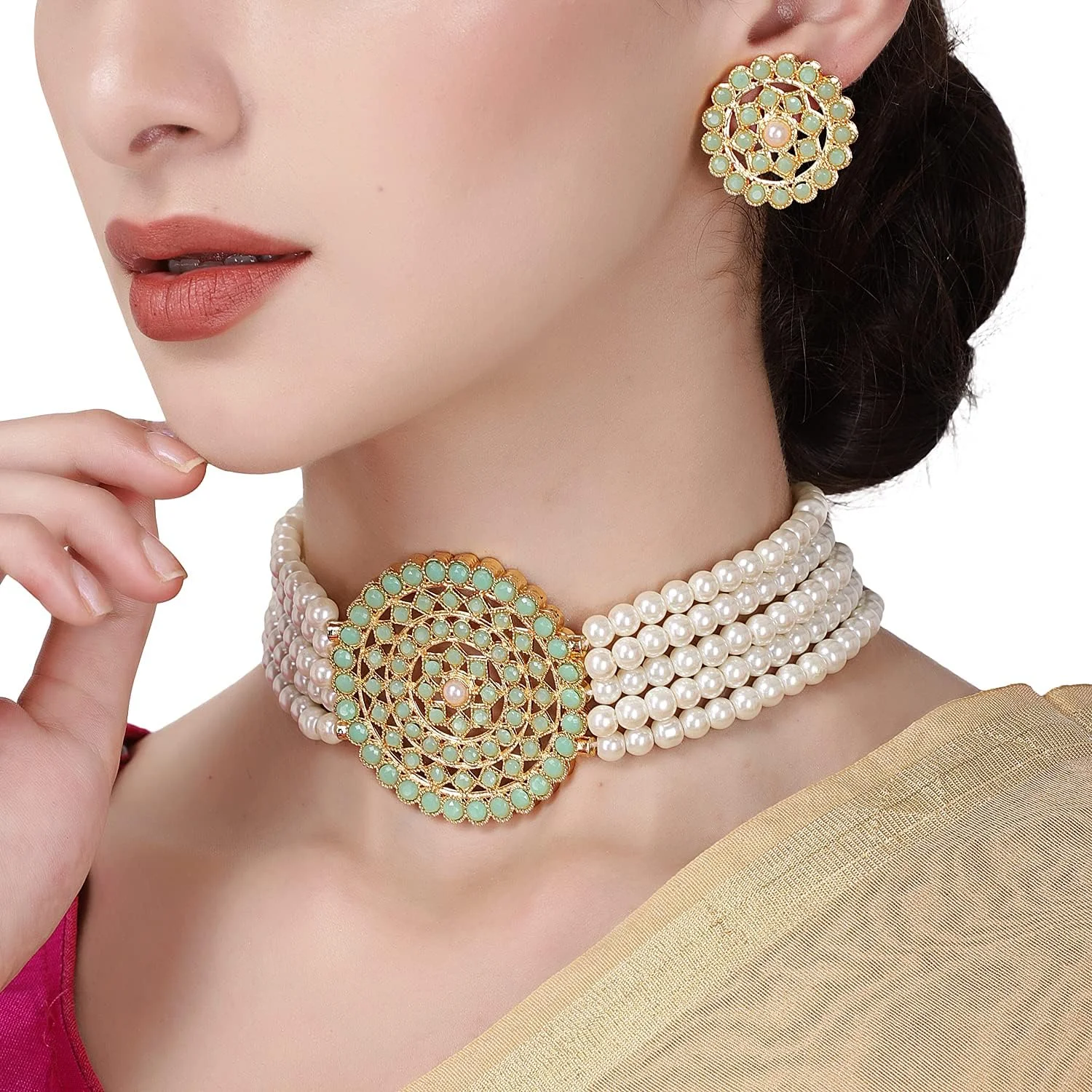 ست جواهرات گردنبند چوکر مرواریدی شیک و مجلسی زنانه با طراحی جدید Shining Diva Fashion ست جواهرات گردنبند چوکر مرواریدی شیک و مجلسی زنانه با طراحی جدید Shining Diva Fashion