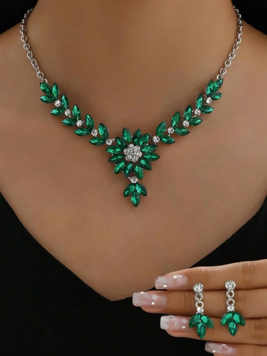 ست جواهرات گردنبند نگین دار کریستالی شیک و جدید زنانه Shining Diva Fashion ست جواهرات گردنبند نگین دار کریستالی شیک و جدید زنانه Shining Diva Fashion