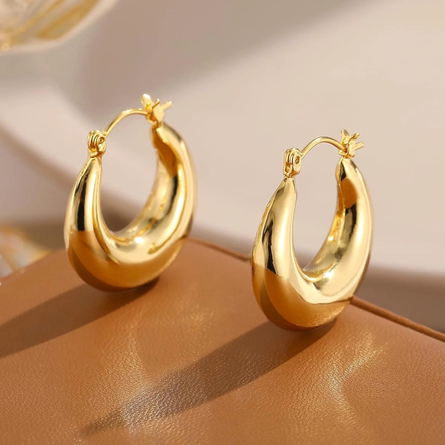 گوشواره های آبکاری طلای شیک و فانتزی جدید Shining Diva Fashion برای زنان و دختران (15757er) گوشواره های آبکاری طلای شیک و فانتزی جدید Shining Diva Fashion برای زنان و دختران (15757er)