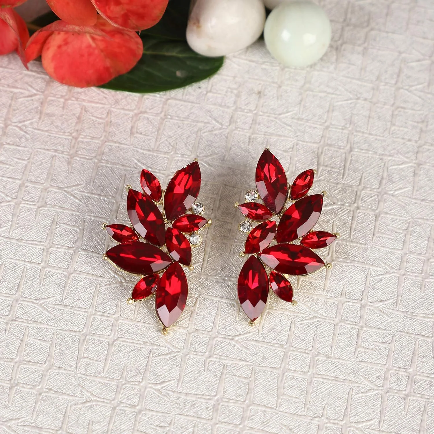 گوشواره های میخی کریستالی شیک و جدید زنانه Shining Diva Fashion (قرمز) (11097er) گوشواره های میخی کریستالی شیک و جدید زنانه Shining Diva Fashion (قرمز) (11097er)