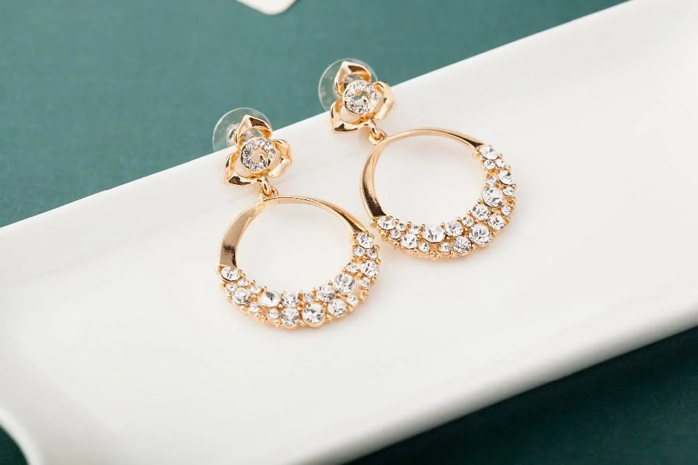 گوشواره های طلایی شیک و جدید زنانه Shining Diva Fashion