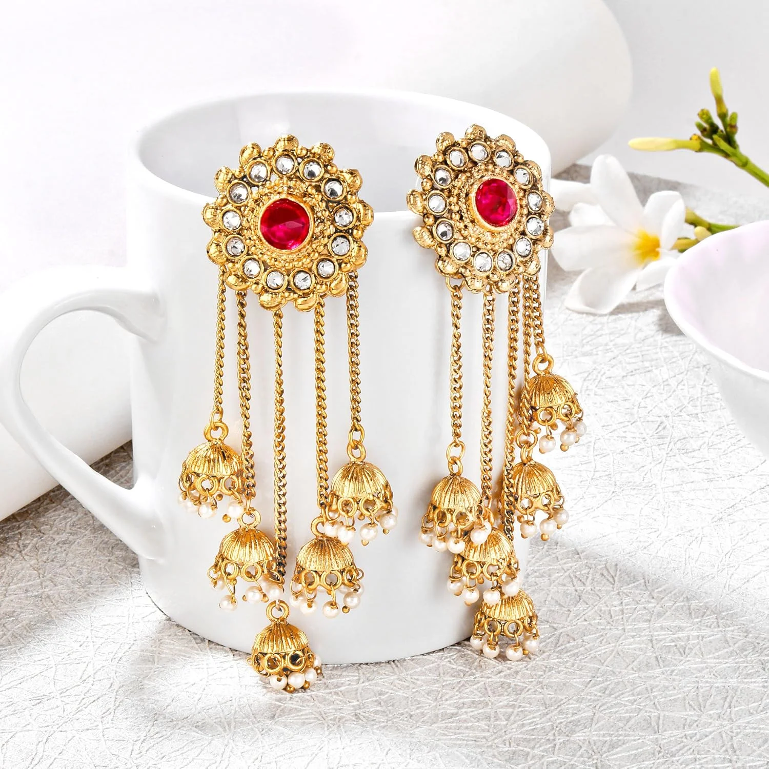 گوشواره های مجلسی زنانه و دخترانه مدل Jhumka Jhumki مرواریدی شیک با روکش طلایی Shining Diva Fashion (طلایی)(8460er) گوشواره های مجلسی زنانه و دخترانه مدل Jhumka Jhumki مرواریدی شیک با روکش طلایی Shining Diva Fashion (طلایی)(8460er)
