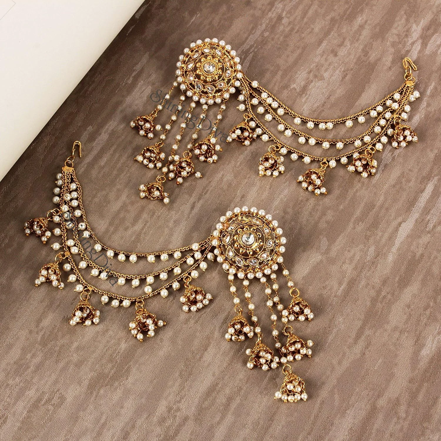 گوشواره های مجلسی و شیک زنانه با روکش طلایی طرح سنتی Shining Diva Fashion (مدل 9611er)