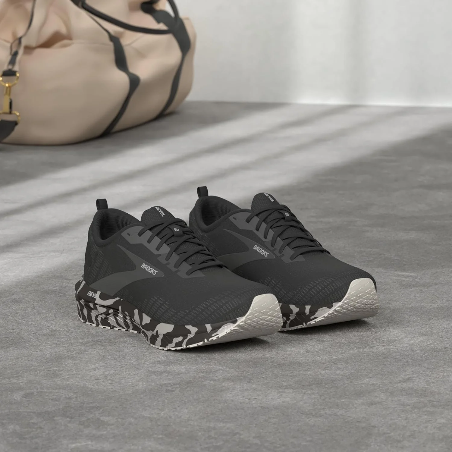 کفش ورزشی زنانه بروکس مدل Revel 6 کفش ورزشی زنانه بروکس مدل Revel 6