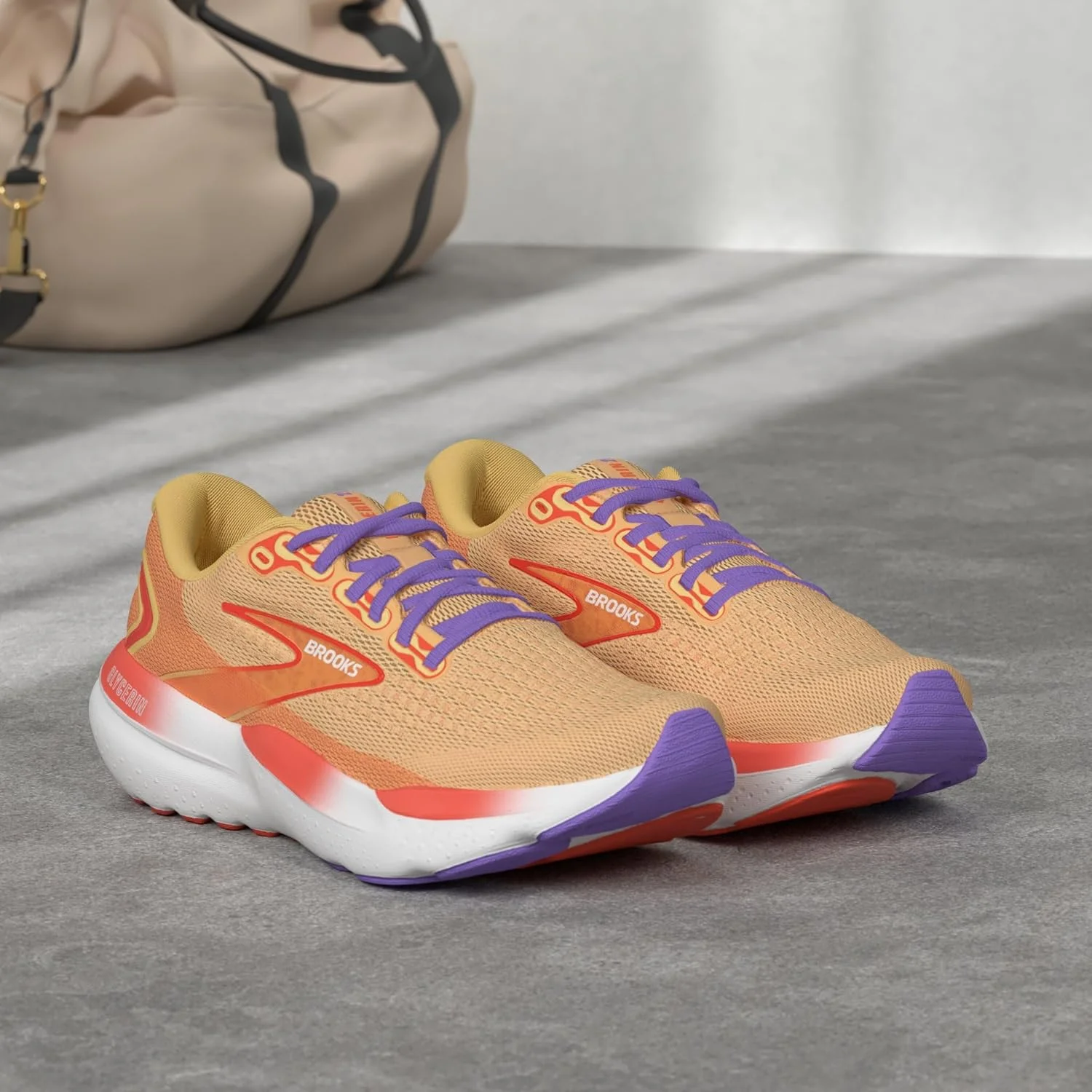 کفش ورزشی زنانه بروکس گلیسرین 21 کفش ورزشی زنانه بروکس گلیسرین 21