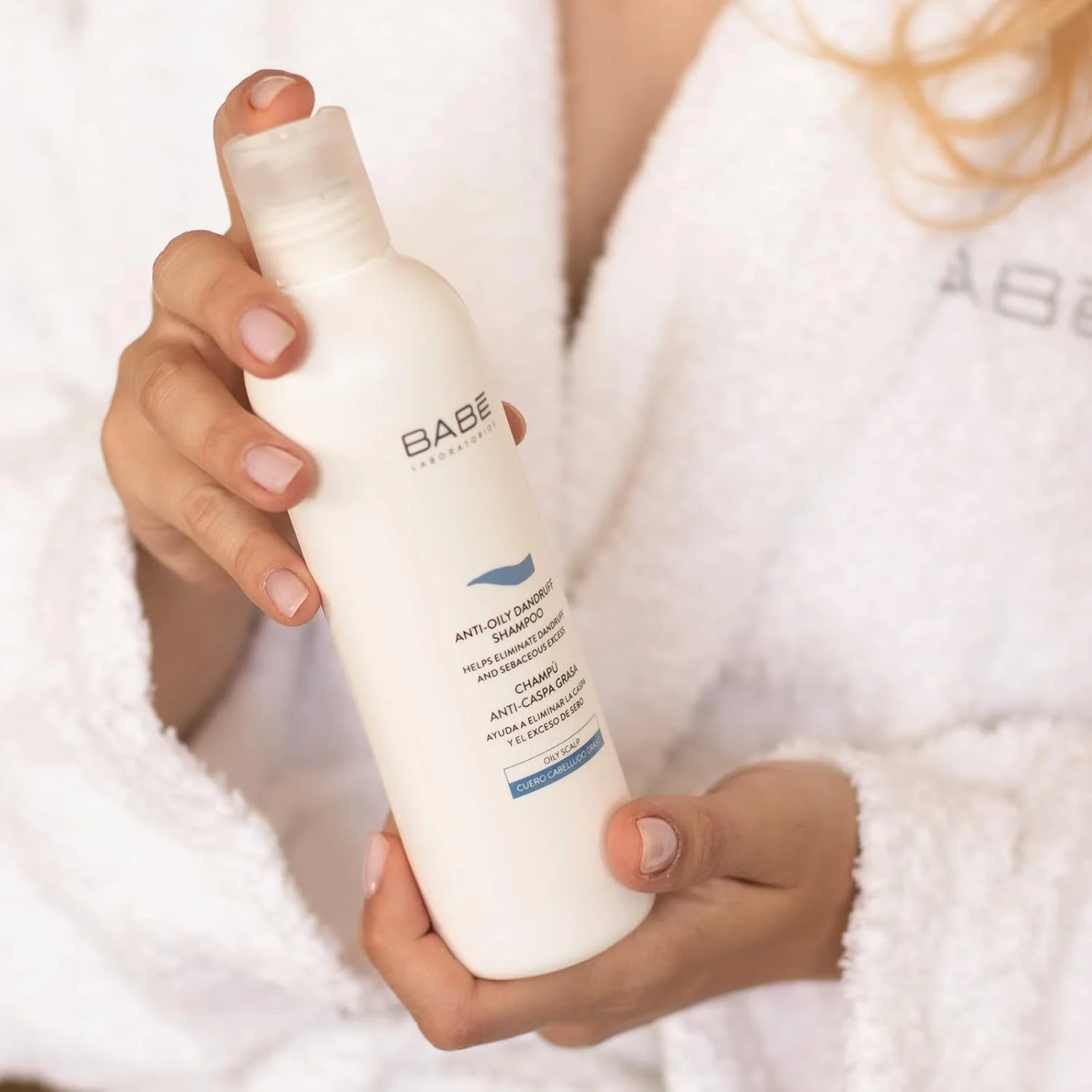 شامپو ضد شوره موهای چرب بابه 250 میلی لیتر شامپو ضد شوره موهای چرب بابه 250 میلی لیتر