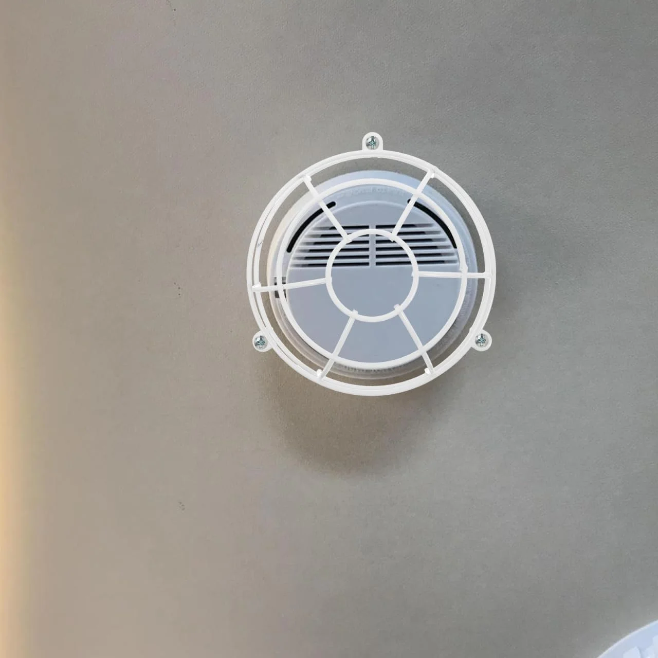 محافظ دتکتور OKUMEYR، محافظ سپر برای آلارم ها، نصب آسان، طراحی قابل حمل، محافظ دتکتور برای پخت و پز و استفاده خانگی محافظ دتکتور OKUMEYR، محافظ سپر برای آلارم ها، نصب آسان، طراحی قابل حمل، محافظ دتکتور برای پخت و پز و استفاده خانگی