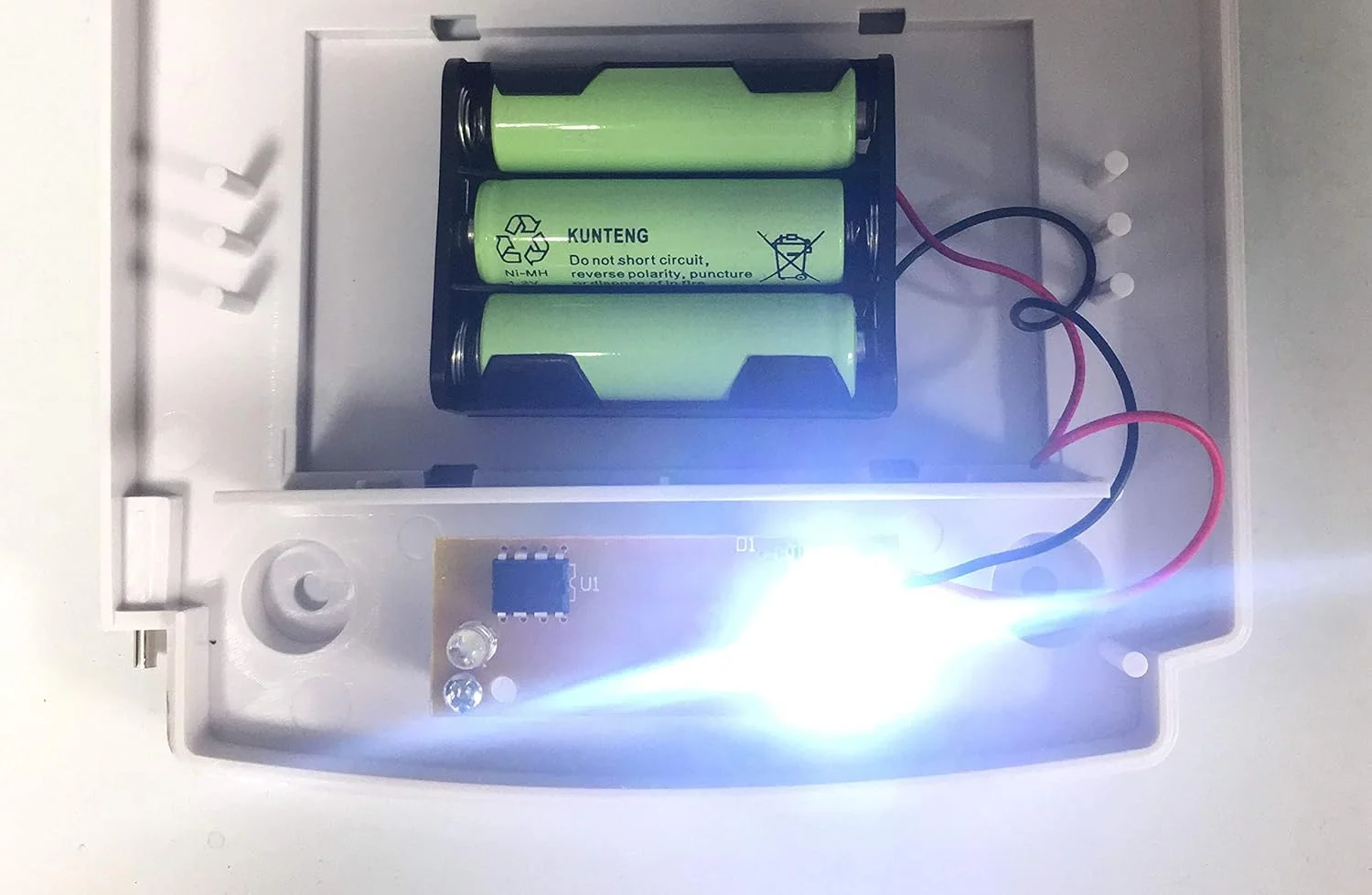 چراغ چشمک زن LED کوانان، برد سفید یا آبی با جعبه باتری برای آژیر دزدگیر تقلبی، جعبه فلاش زنگ هشدار امنیتی (آبی) چراغ چشمک زن LED کوانان، برد سفید یا آبی با جعبه باتری برای آژیر دزدگیر تقلبی، جعبه فلاش زنگ هشدار امنیتی (آبی)