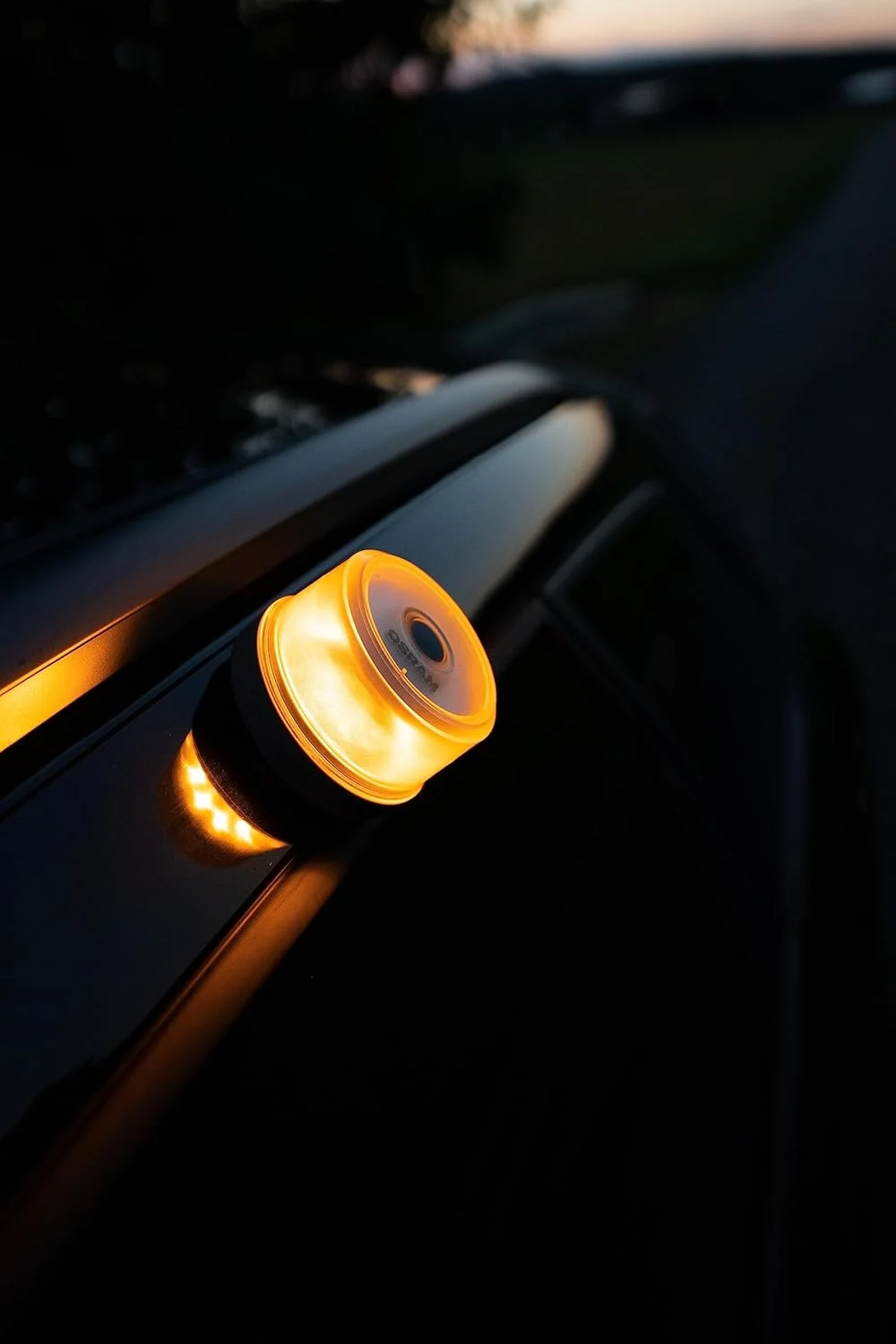 چراغ هشدار LED اضطراری خودرو اوسرام مدل V16 LEDGuardian چراغ هشدار LED اضطراری خودرو اوسرام مدل V16 LEDGuardian