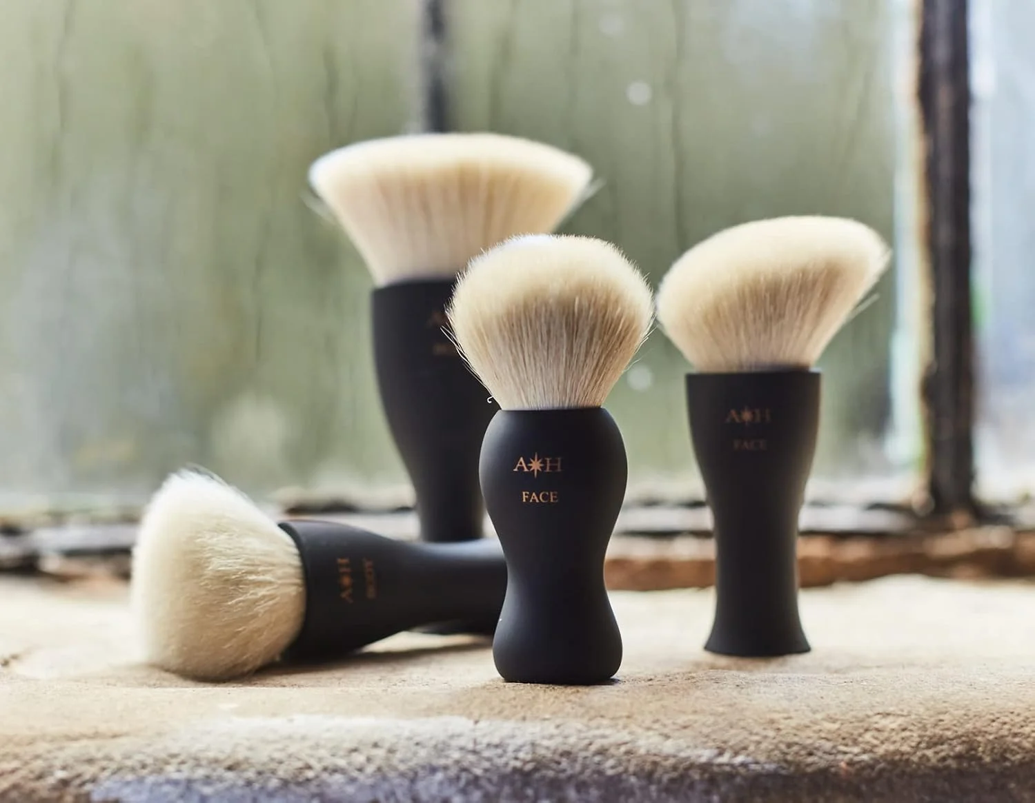 براش صورت آماندا هرینگتون لندن