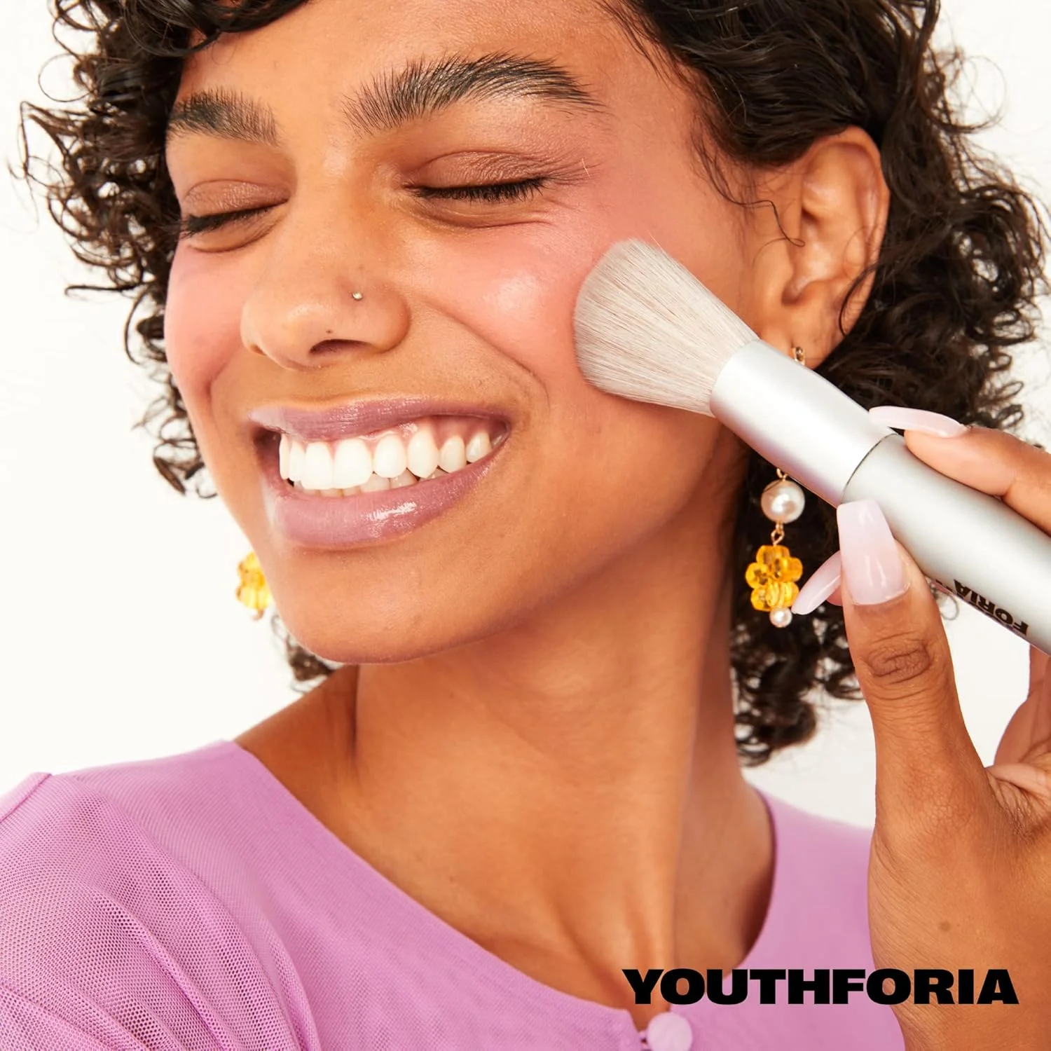 براش رژگونه Youthforia، براش آرایشی نرم و زاویه دار برای ترکیب پودر، کرم و مایع، ایجاد کننده پوششی بی عیب و نقص، وگان و بدون تست حیوانی براش رژگونه Youthforia، براش آرایشی نرم و زاویه دار برای ترکیب پودر، کرم و مایع، ایجاد کننده پوششی بی عیب و نقص، وگان و بدون تست حیوانی