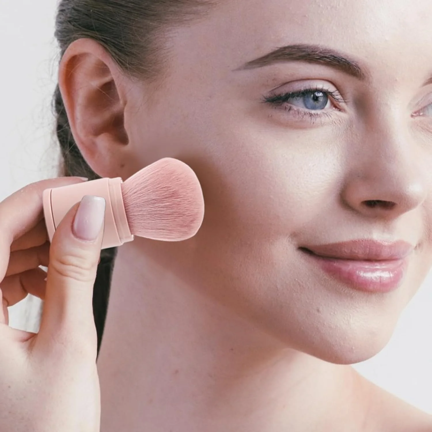 براش پودر صورت، براش برای پودر فیکس، براش پودر جمع شونده | ابزار آرایشی چند منظوره و نرم برای زیرسازی آرایش صورت مناسب مهمانی و منزل، سایز 3.5x8.3 سانتی متر
