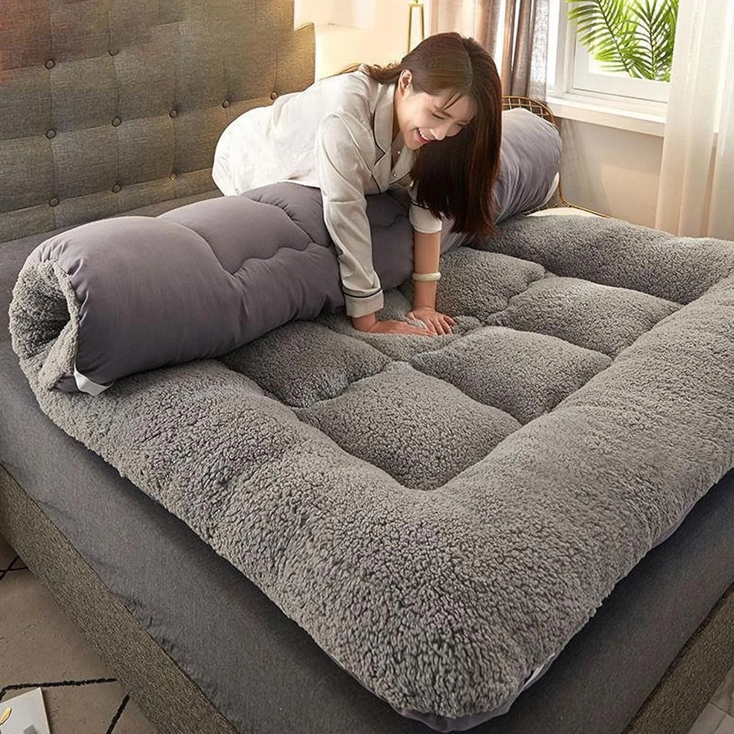 فوتون تاتامی ژاپنی تک نفره و دو نفره MTNBHH، تشک نرم و لطیف خانگی ژاپنی، تشک تاشو ضخیم مناسب فصل زمستان، مناسب برای کمپینگ و استفاده روی مبل (خاکستری، 90 * 190 سانتی متر) فوتون تاتامی ژاپنی تک نفره و دو نفره MTNBHH، تشک نرم و لطیف خانگی ژاپنی، تشک تاشو ضخیم مناسب فصل زمستان، مناسب برای کمپینگ و استفاده روی مبل (خاکستری، 90 * 190 سانتی متر)