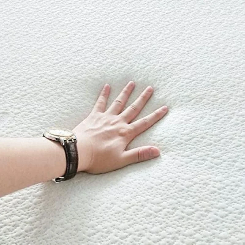 تشک تاشو سه لایه طبی فوم متراکم سفید، مناسب پیک نیک، فضای باز، کمپینگ، (90 عرض X 180 طول X 7 ارتفاع) کیفیت عالی. مخصوص مهمان و مشکل کمبود فضا.