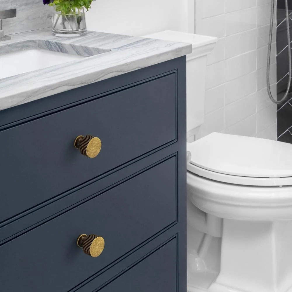 دستگیره کابینت بزرگ برنجی عتیقه طرح قدیمی Goo-Ki - سخت افزار کشویی کابینت تزئینی راه راه تک سوراخ آلیاژ روی برای اتاق خواب، آشپزخانه، 6 عددی