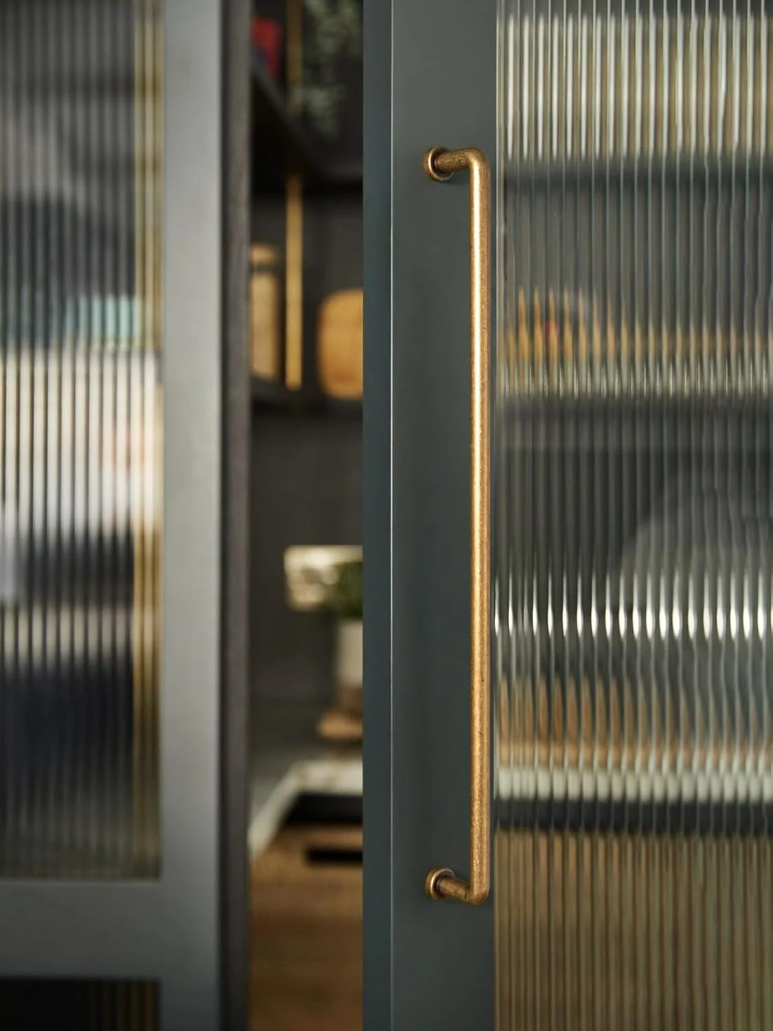 دستگیره های میله ای کابینت برنجی عتیقه - مرکز سوراخ 320 میلی متری (12.6 اینچ)، دستگیره های کشو کلاسیک و قدیمی، دستگیره های سخت افزاری کابینت کمد حمام آشپزخانه (5 عدد، برنجی عتیقه، مرکز سوراخ 320 میلی متری (12.6 اینچ))