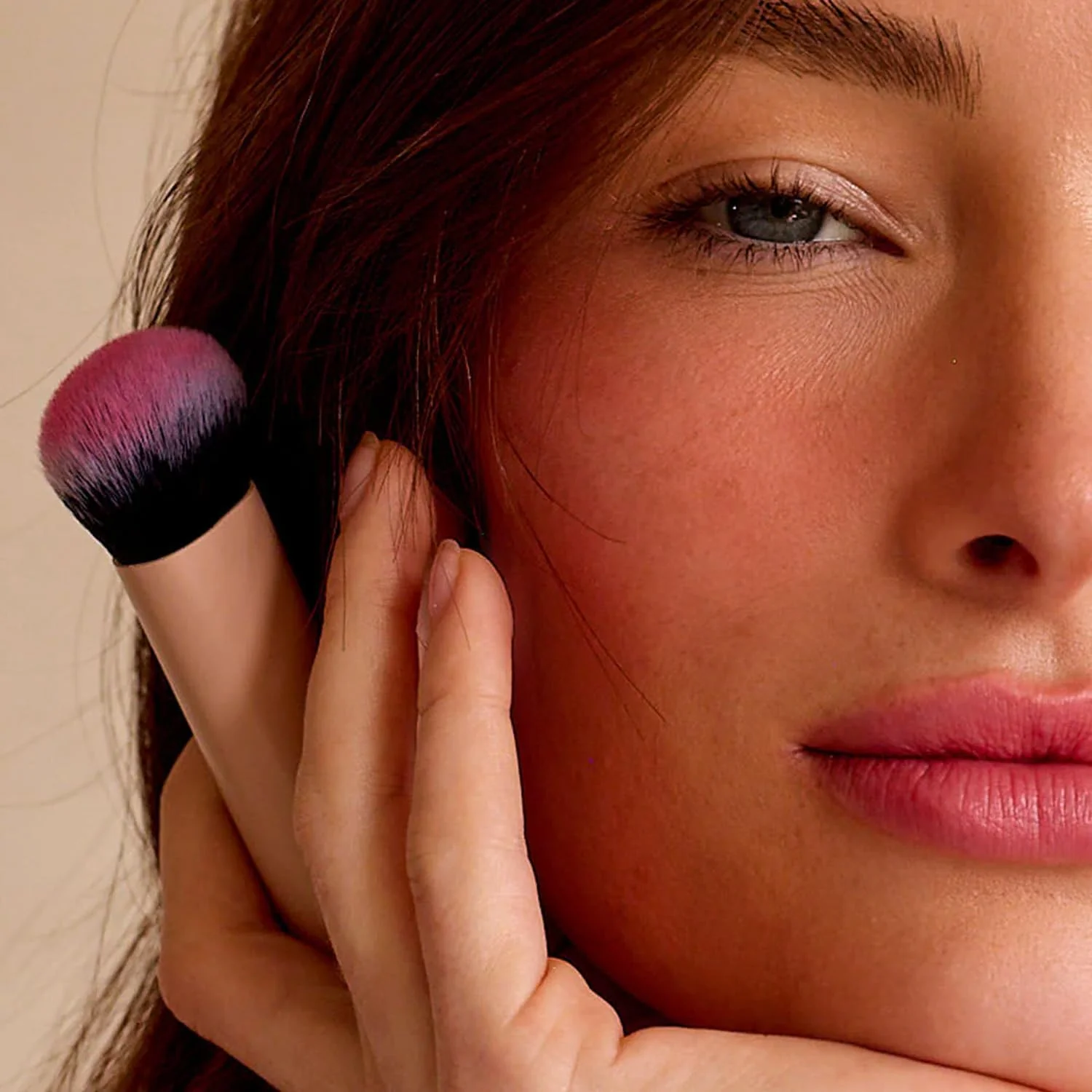 براش صورت بی نظیر Lux Unfiltered، براش آرایشی دقیق و جهانی، موهای مصنوعی براش صورت بی نظیر Lux Unfiltered، براش آرایشی دقیق و جهانی، موهای مصنوعی