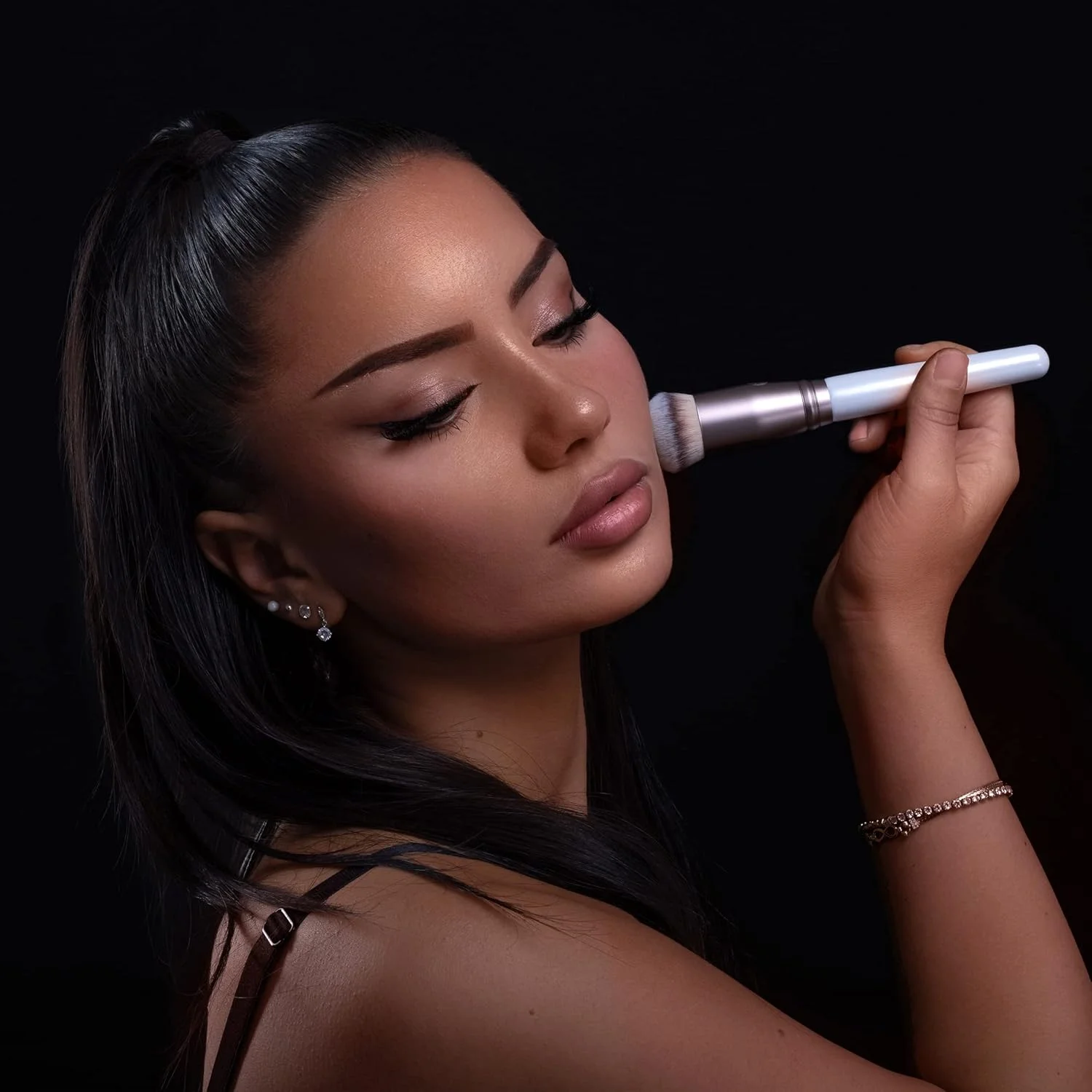 برس آرایشی Luvia Cosmetics، برس بافر محو کننده، برس آرایشی فونداسیون برای ترکیب یکنواخت و سبک، برس وگان