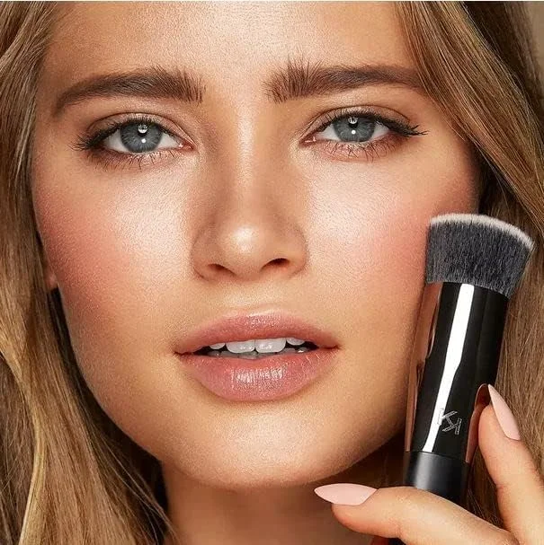 براش کرم پودر گرد KIKO Milano Face 05 | براش سر صاف با الیاف مصنوعی برای استفاده از محصولات مایع یا موس