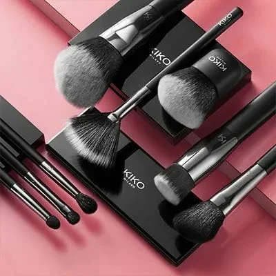 براش کرم پودر گرد KIKO Milano Face 05 | براش سر صاف با الیاف مصنوعی برای استفاده از محصولات مایع یا موس