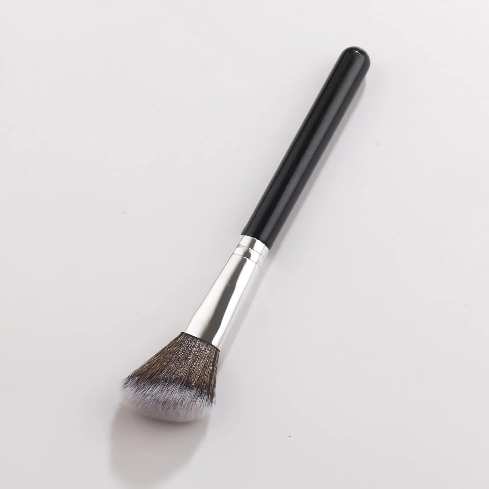 براش رژگونه زاویه دار با دسته چوبی مشکی، مناسب آرایش گونه، کرم پودر، کانتور، برنزر، هایلایت و ترکیب سایه (براش سایه F09-2) براش رژگونه زاویه دار با دسته چوبی مشکی، مناسب آرایش گونه، کرم پودر، کانتور، برنزر، هایلایت و ترکیب سایه (براش سایه F09-2)