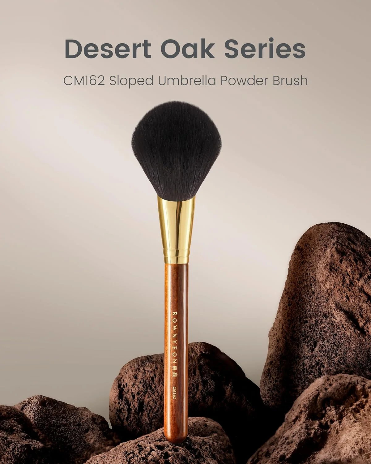 براش پودر شیب دار سری Desert Oak - سر زاویه دار برای استفاده آسان از پودر، موهای بز ممتاز با دسته Bubinga و بست فلزی برنجی طلایی (CM 162) براش پودر شیب دار سری Desert Oak - سر زاویه دار برای استفاده آسان از پودر، موهای بز ممتاز با دسته Bubinga و بست فلزی برنجی طلایی (CM 162)