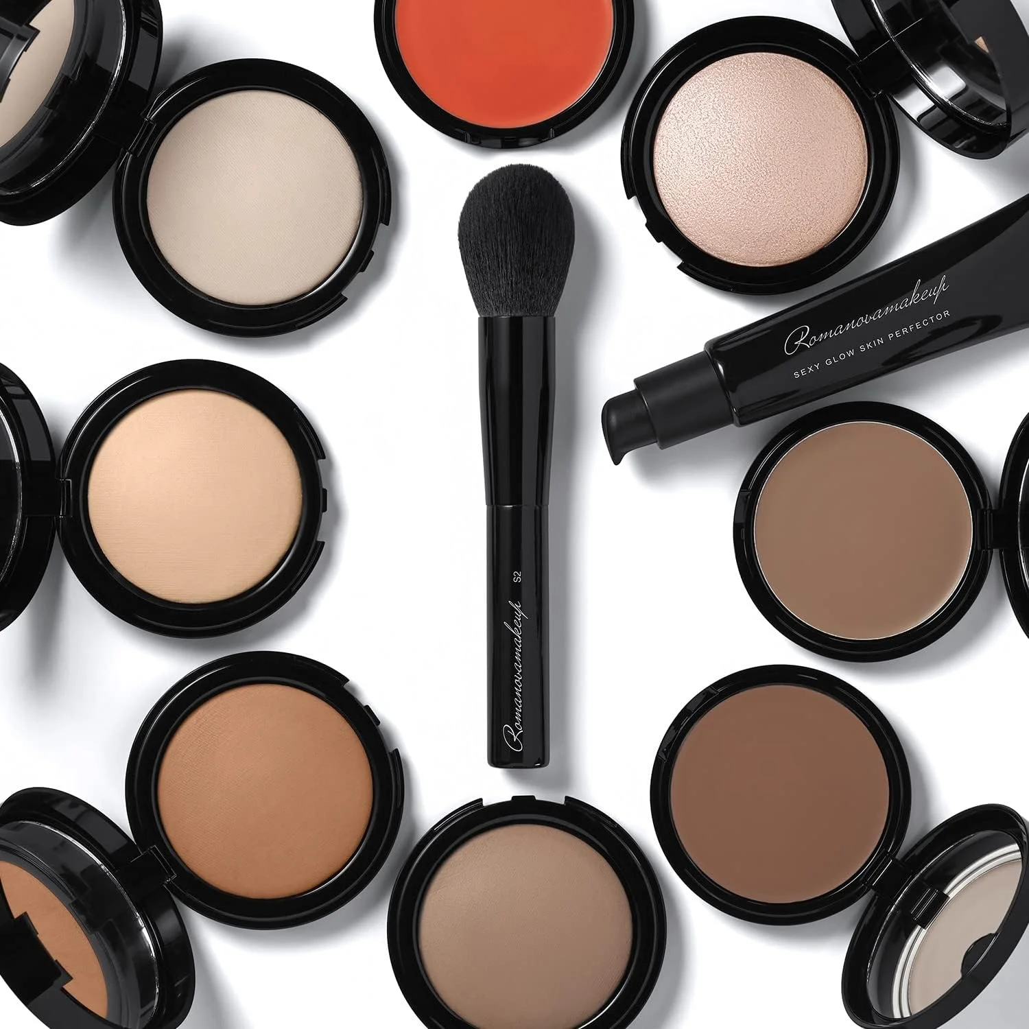 براش آرایشی حرفه ای همه کاره صورت Romanovamakeup Sexy. براش بادوام و فوق العاده نرم برای ترکیب آسان، کانتور، کرم، رژگونه، هایلایتر روی صورت، نتیجه صاف و یکدست برای خانم ها. براش آرایشی حرفه ای همه کاره صورت Romanovamakeup Sexy. براش بادوام و فوق العاده نرم برای ترکیب آسان، کانتور، کرم، رژگونه، هایلایتر روی صورت، نتیجه صاف و یکدست برای خانم ها.