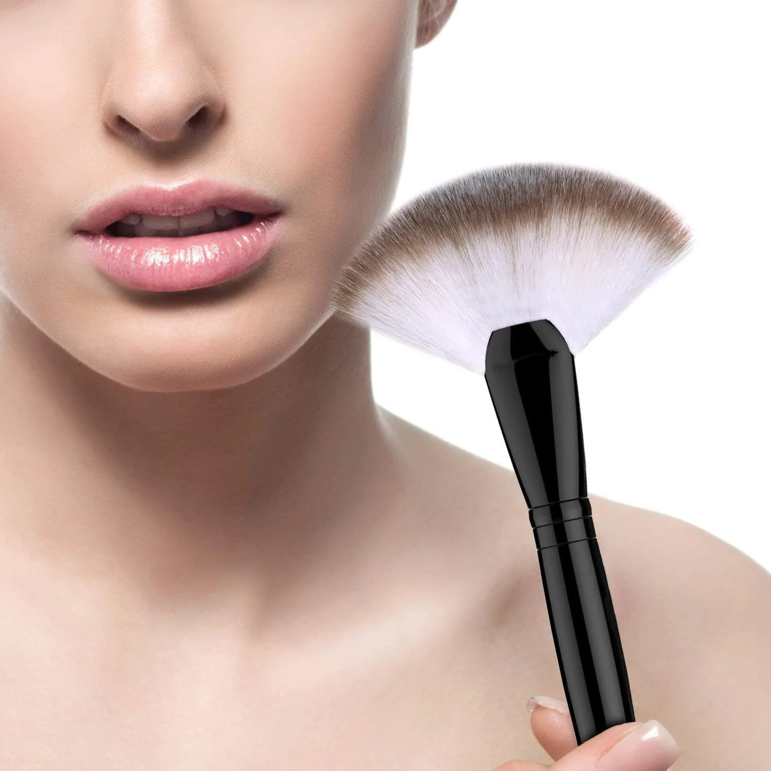 براش آرایشی بادبزنی Glorica Beauty، براش حرفه ای هایلایت، براش رژگونه، برنزر، براش استخوان گونه، براش بزرگ تکی نرم و متراکم برای پودر صورت، براش کرم پودر، ابزار آرایشی، مشکی براش آرایشی بادبزنی Glorica Beauty، براش حرفه ای هایلایت، براش رژگونه، برنزر، براش استخوان گونه، براش بزرگ تکی نرم و متراکم برای پودر صورت، براش کرم پودر، ابزار آرایشی، مشکی
