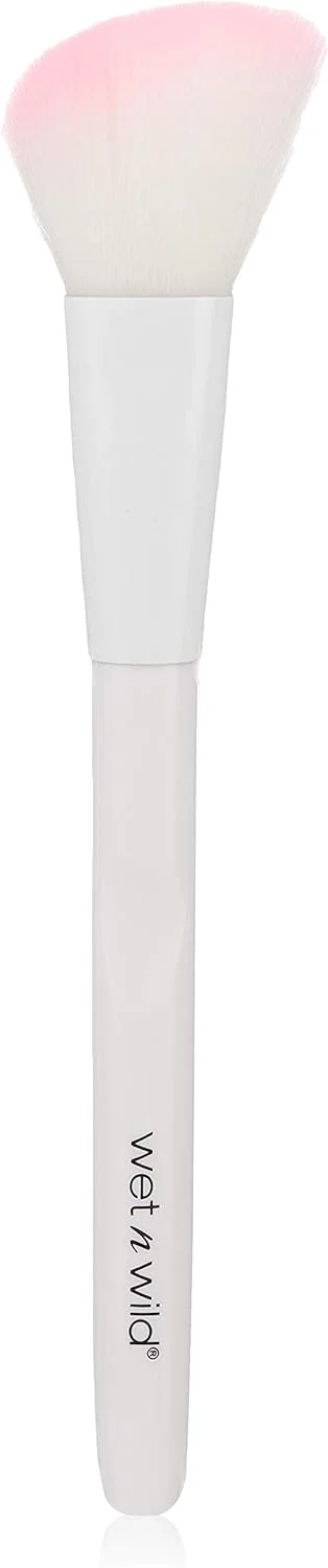 وت اند وایلد، براش آرایشی، براش کانتور نرم، براش زاویه دار برای انطباق با خطوط صورت، فرم دهی و شکل دهی آسان