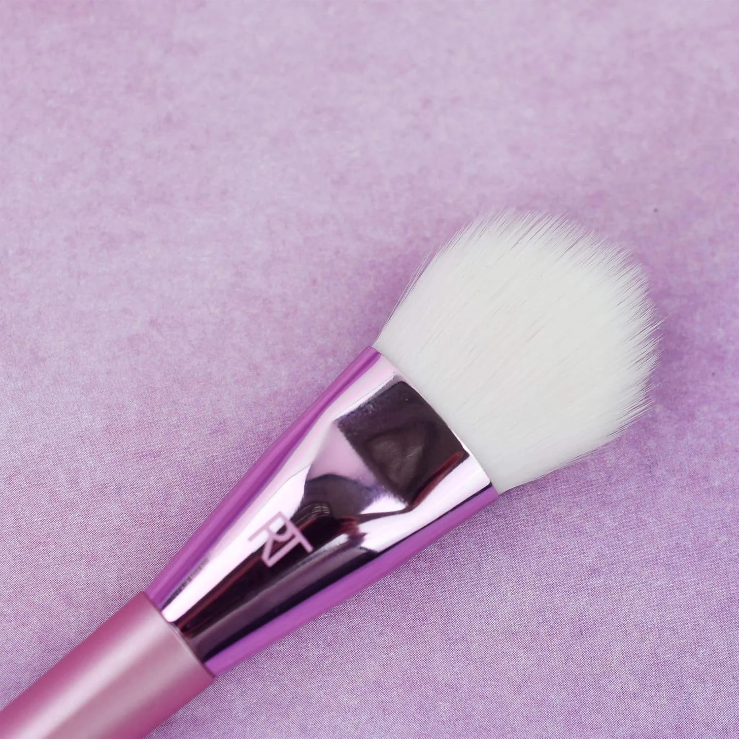 براش کانسیلر ریل تکنیک RT-4040 مدل Cashmere Dreams براش کانسیلر ریل تکنیک RT-4040 مدل Cashmere Dreams