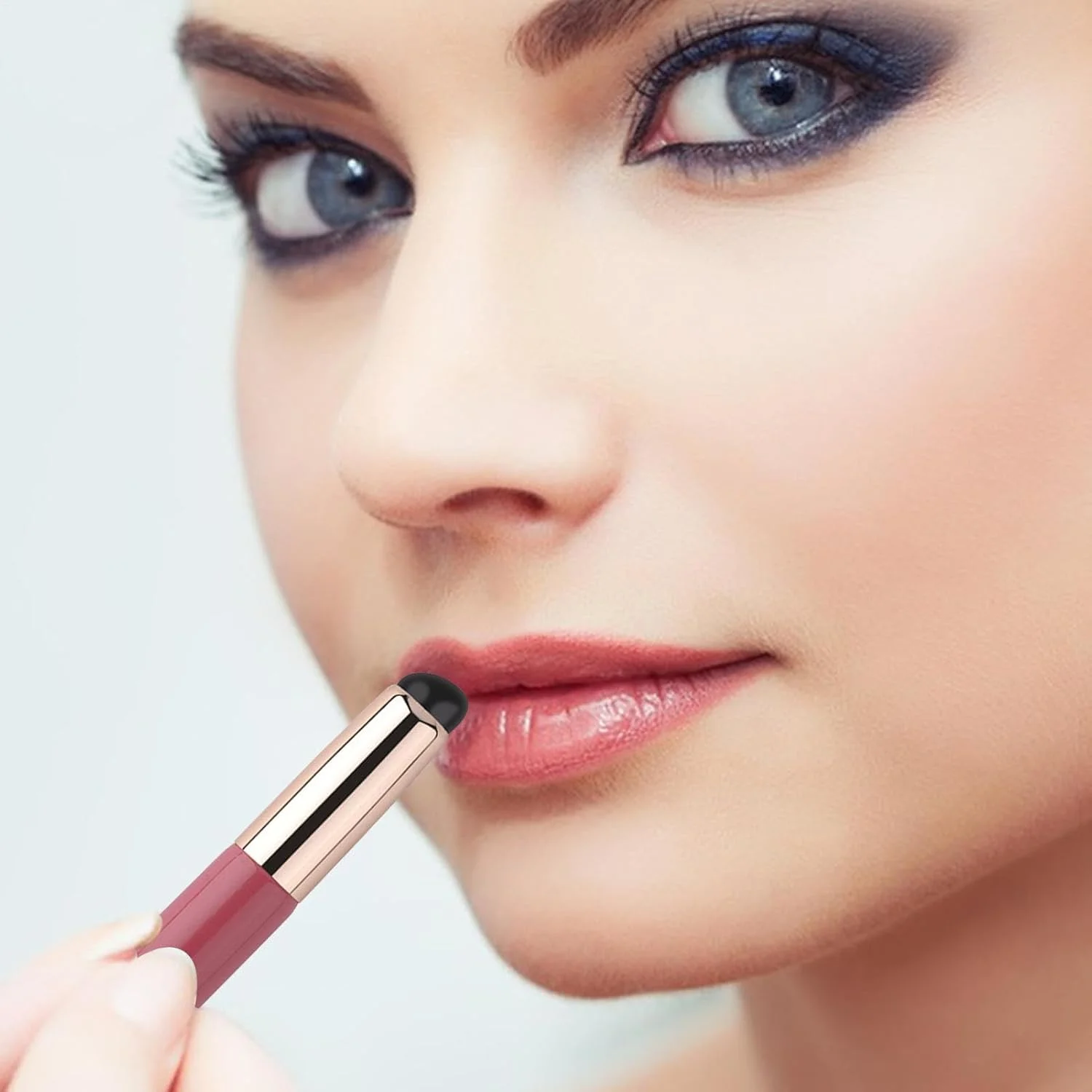 برس براق کننده لب - اسکراب کانسیلر صورت سیلیکونی قابل حمل - برس آرایش صورت چند منظوره برای همسر، دوست دختر، خواهر، دختر