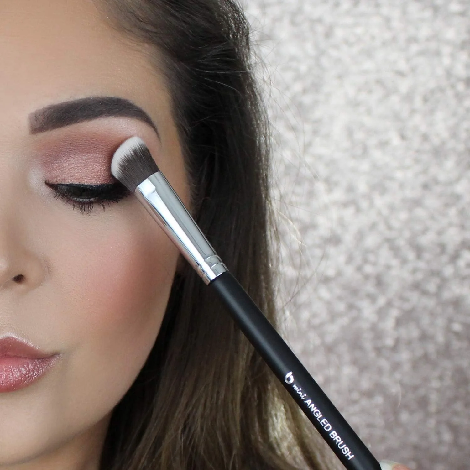 براش ترکیب کننده Beauty Junkees: بهترین براش آرایشی زاویه دار برای ترکیب دقیق سایه چشم (کوچک، وگان) براش ترکیب کننده Beauty Junkees: بهترین براش آرایشی زاویه دار برای ترکیب دقیق سایه چشم (کوچک، وگان)