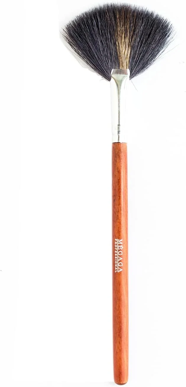 براش آرایشی بادبزنی کوچک مگگا شماره 19 [MGA-FBA-19]