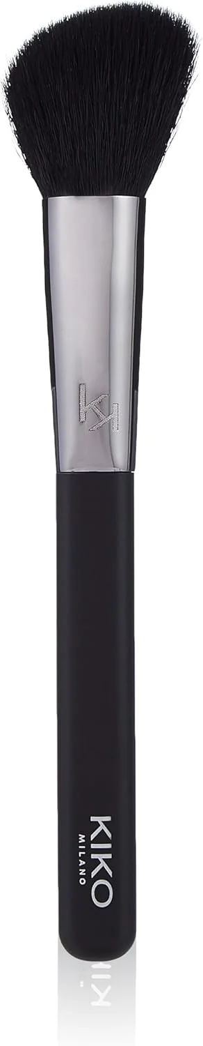 براش رژگونه زاویه دار KIKO Milano Face 10 | براش زاویه دار از الیاف طبیعی برای رژگونه، برنزر و هایلایتر براش رژگونه زاویه دار KIKO Milano Face 10 | براش زاویه دار از الیاف طبیعی برای رژگونه، برنزر و هایلایتر
