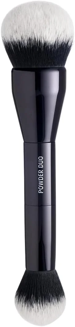 براش پودر دوگانه Lune+Aster - براش پودر دو طرفه و چند منظوره وگان. براش پودر دوگانه Lune+Aster - براش پودر دو طرفه و چند منظوره وگان.