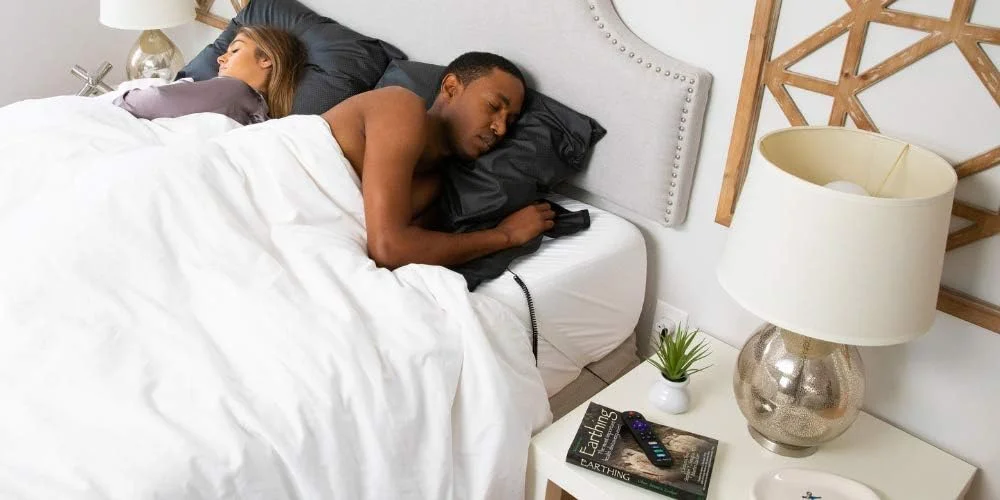 روکش تشک ارتینگ برای تخت (سایز کینگ)، مشابه ملحفه های ارتینگ، بهبود خواب با محصولات کلینت اوبر (همچنین در سایزهای کینگ کالیفرنیا، کینگ دوتکه، کوئین، فول، توئین، توئین ایکس ال) مشکی