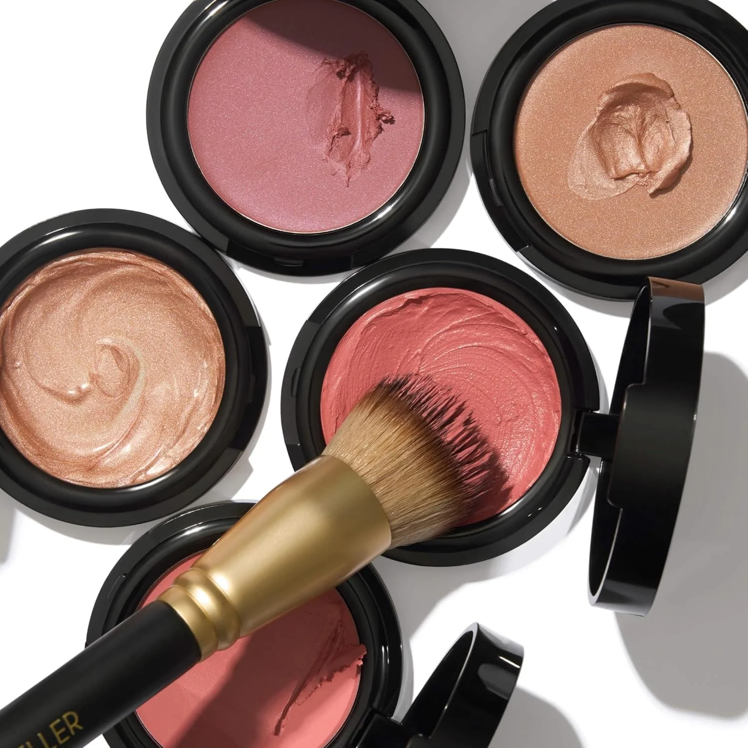 براش آرایشی لورا گلر نیویورک مدل The Wonder، براش آرایشی با دسته چوبی، مناسب برای استفاده از بالم، رژگونه کرمی و مایع، پخش و ترکیب یکنواخت براش آرایشی لورا گلر نیویورک مدل The Wonder، براش آرایشی با دسته چوبی، مناسب برای استفاده از بالم، رژگونه کرمی و مایع، پخش و ترکیب یکنواخت