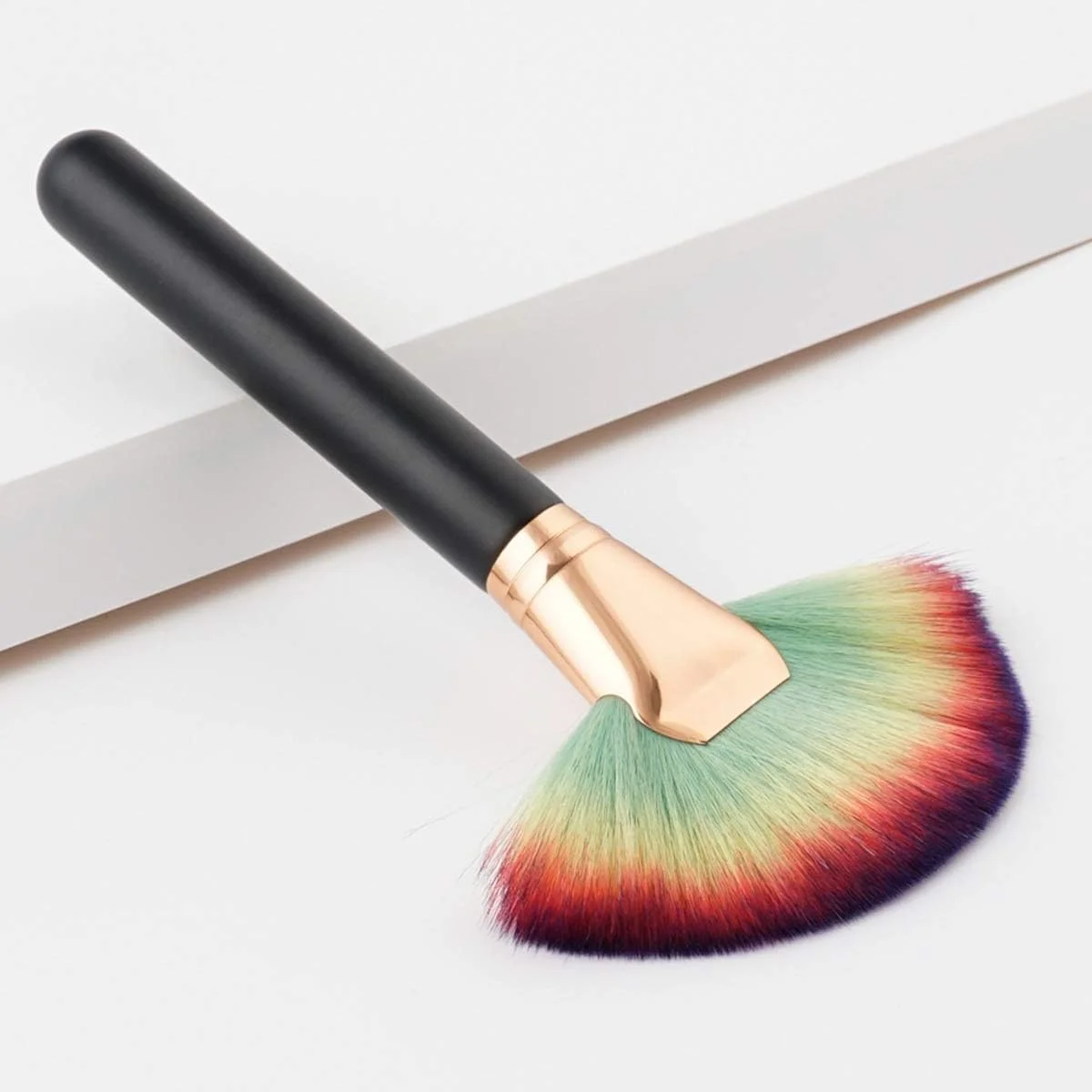 قلم مو بادبزنی رنگی Jinlyp، قلم مو براق کننده، قلم مو باقیمانده، قلم مو درخشان کننده، قلم مو پودر فراری، 1 عدد (رنگ: مشکی رنگارنگ) قلم مو بادبزنی رنگی Jinlyp، قلم مو براق کننده، قلم مو باقیمانده، قلم مو درخشان کننده، قلم مو پودر فراری، 1 عدد (رنگ: مشکی رنگارنگ)