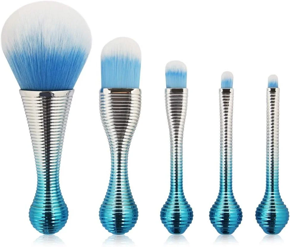 ست 5 تایی براش آرایشی آبنباتی آبی جینلیپ (رنگ: آبی) ست 5 تایی براش آرایشی آبنباتی آبی جینلیپ (رنگ: آبی)