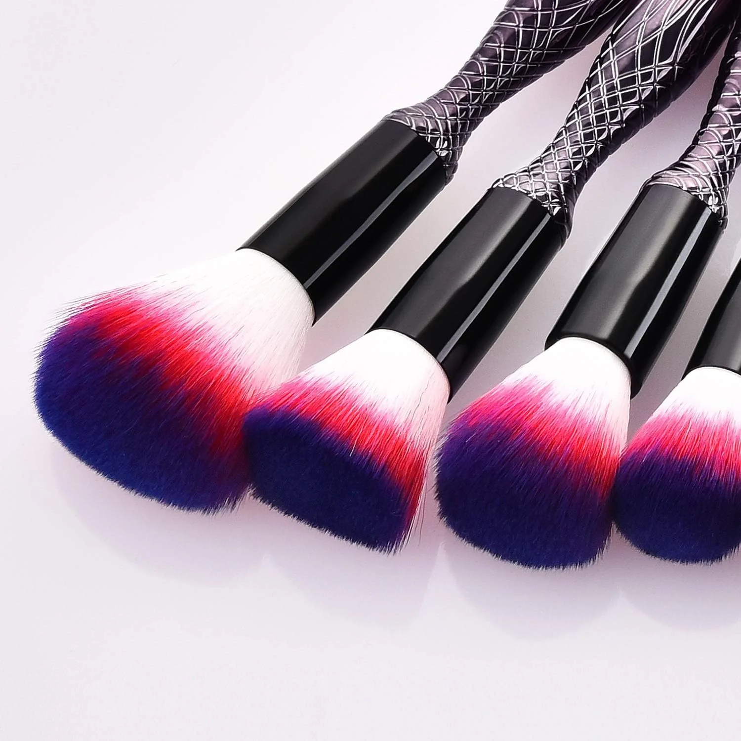 جینلیپ ست ۱۲ عددی برس آرایشی شامل برس کرم پودر، برس رژگونه صورتی، برس سایه چشم، برس هایلایتر و برس کانتور - قرمز (رنگ: قرمز مشکی)